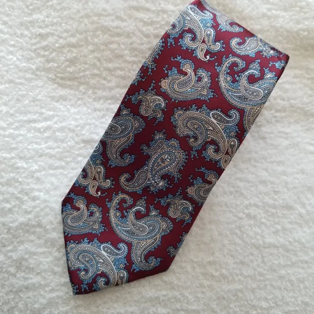 Etienne Aigner vintage 80s paisley mens tie necktie 58 inches Length x 3 Width
